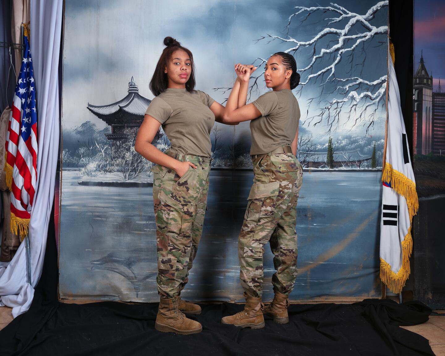 Dehne and Aliyah, from the US, 2021. Pigment print, 138 x 168 cm