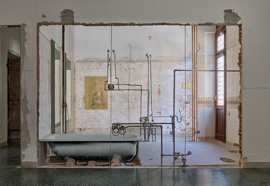 tolia-astakhishvili-my-emptines-2025