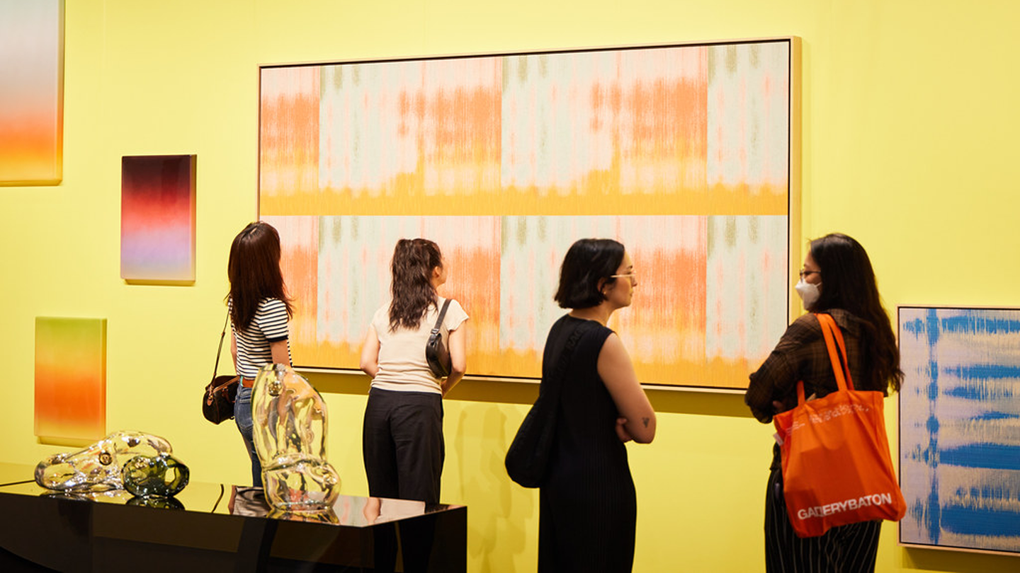 frieze visitor informaiton bags